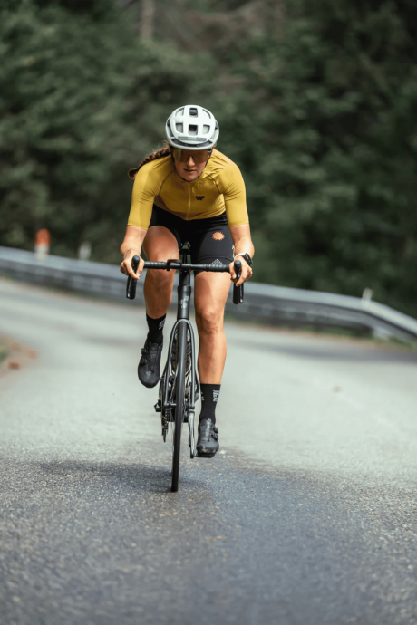 photo action sur route du bibshort léna femme de chez wilma