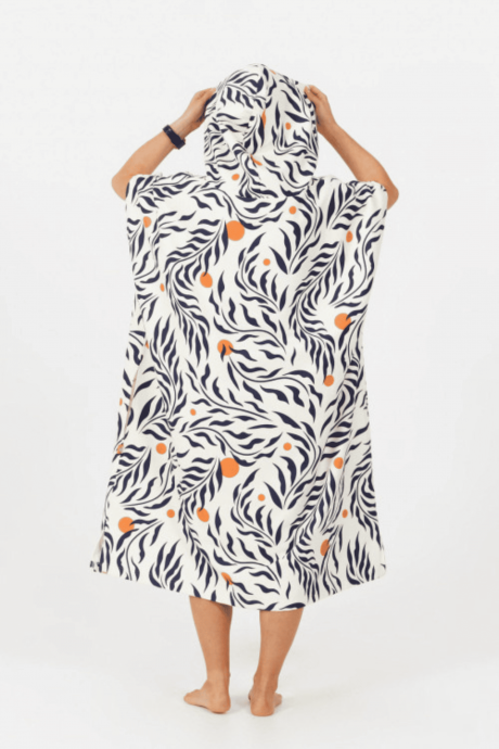 Poncho After Essentials Tech Pocket Feather Leaves